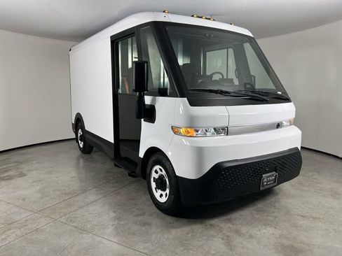 Used 2024 Chevrolet Brightdrop 400 w/ Commercial Equipment Package AWD/4WD image 2