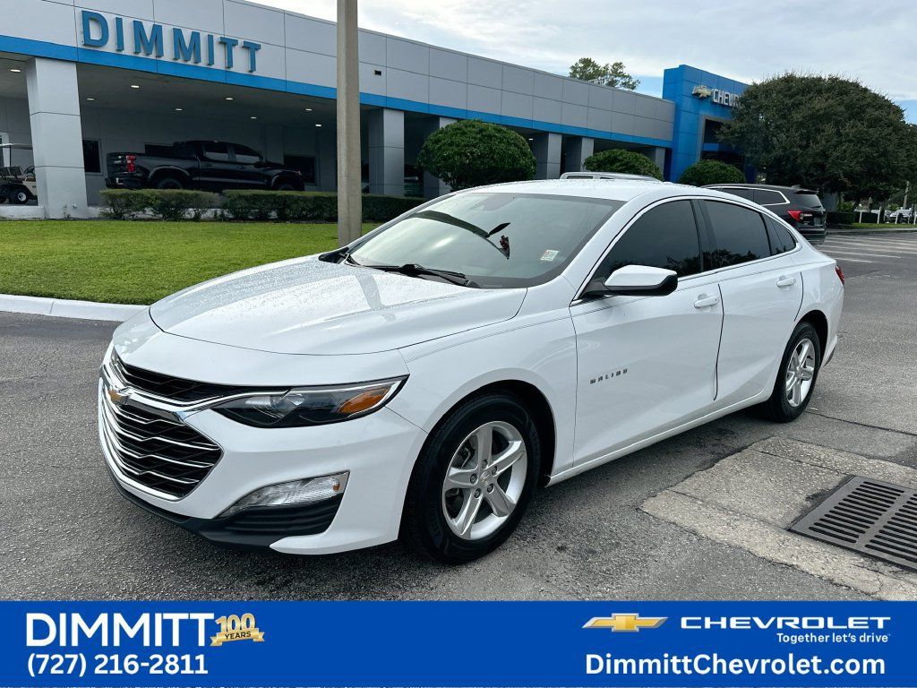 Used 2024 Chevrolet Malibu LT FWD image 1