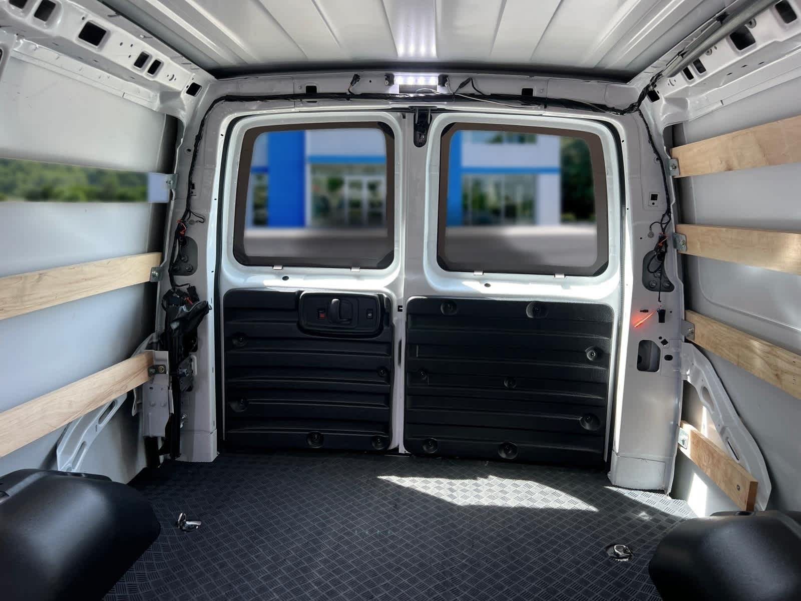 Certified 2025 GMC Savana 2500 w/ Driver Convenience Package RWD image 29