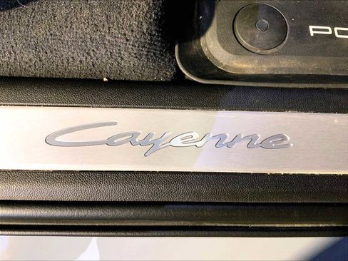 Certified 2026 Porsche Cayenne AWD/4WD image 19