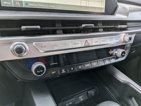 Used 2023 Kia Telluride LX image 25