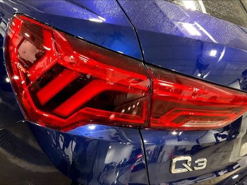 Certified 2025 Audi Q3 2.0T Premium image 29