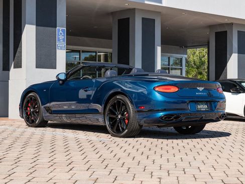 Used 2022 Bentley Continental GT image 45