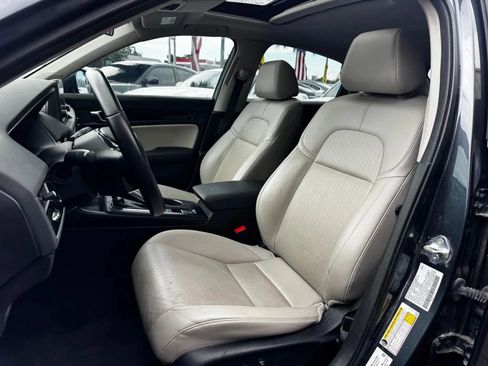 Used 2024 Honda Civic EX-L image 11