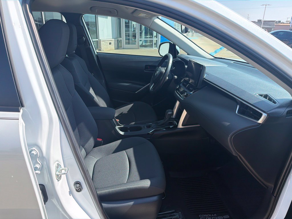 Used 2023 Toyota Corolla Cross LE FWD image 13