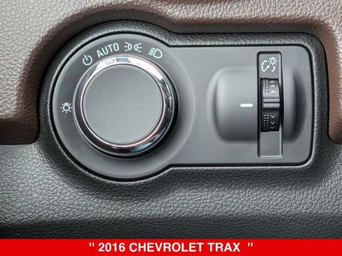 Used 2016 Chevrolet Trax LT w/ LT Sun and Sound Package AWD/4WD image 19