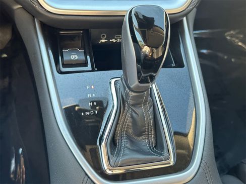 Used 2025 Subaru Outback Premium image 19