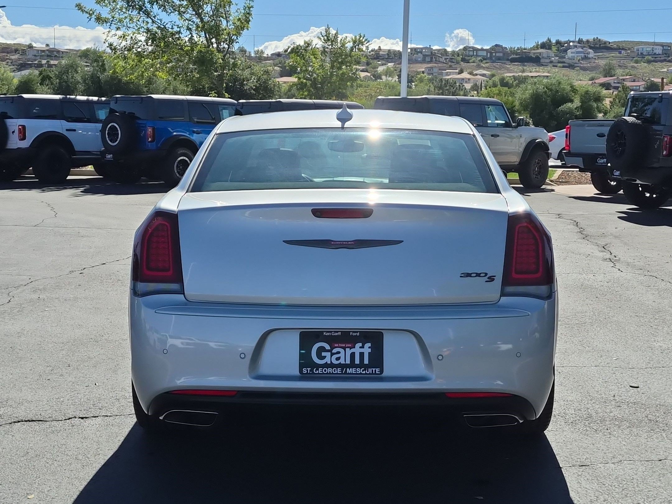 Used 2023 Chrysler 300 S RWD image 4