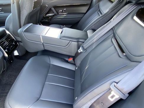 New 2025 Land Rover Range Rover SV image 15