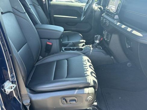 Certified 2025 Jeep Wrangler Unlimited Sahara w/ Safety Group AWD/4WD image 15