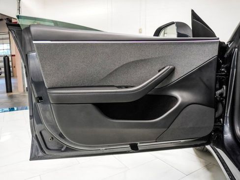 Used 2025 Tesla Model 3 Long Range RWD image 18