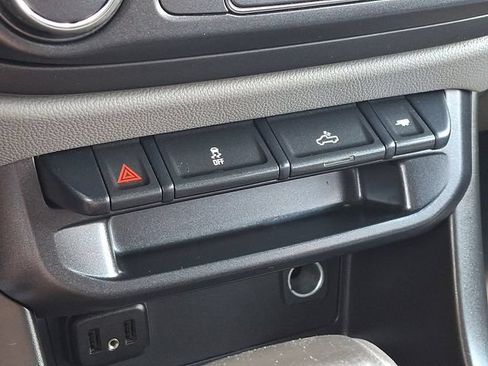 Used 2019 Chevrolet Colorado W/T w/ WT Convenience Package AWD/4WD image 24