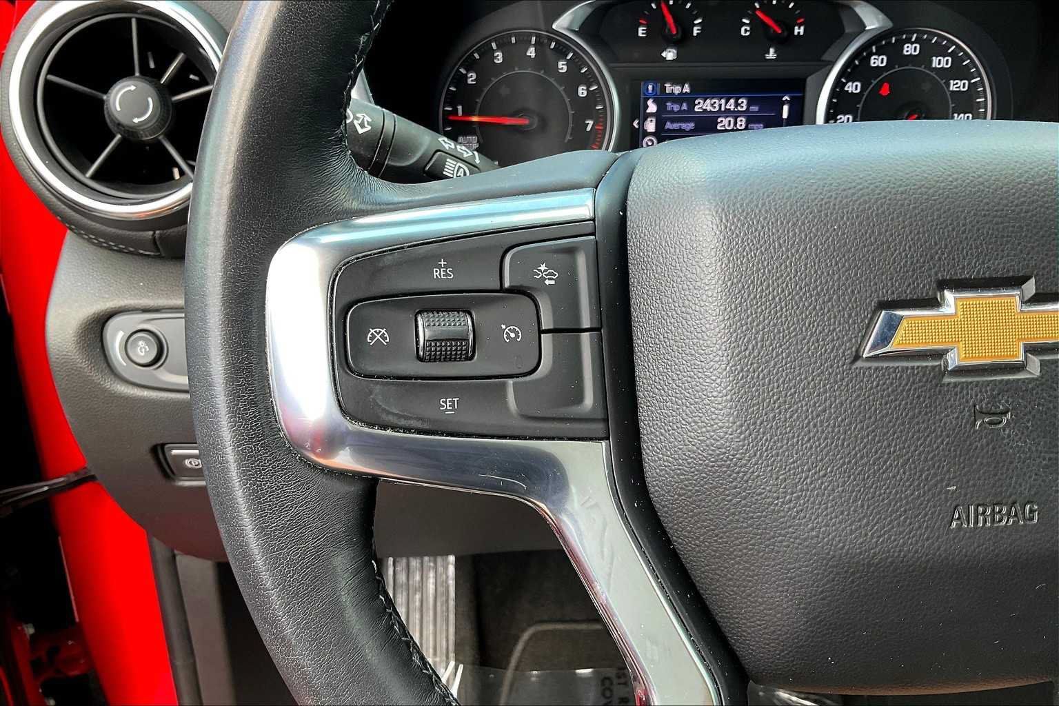Used 2022 Chevrolet Blazer LT w/ Midnight/Sport Edition FWD image 18