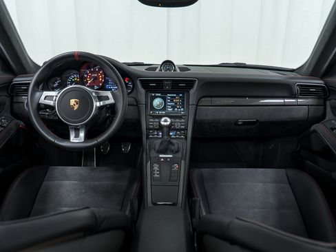 Certified 2016 Porsche 911 Carrera GTS image 22