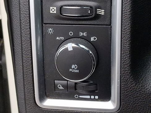 Used 2017 RAM 1500 Limited image 25