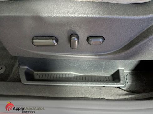 Used 2017 Ford C-MAX Titanium w/ Equipment Group 301A FWD image 11