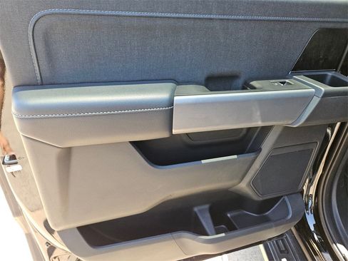 Used 2022 Ford F150 Lariat image 13