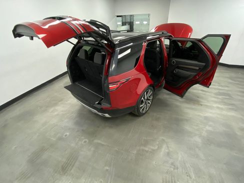 Used 2017 Land Rover Discovery HSE Luxury image 55