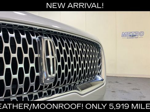Used 2023 Lincoln Nautilus Reserve w/ Luxury Package AWD/4WD image 48