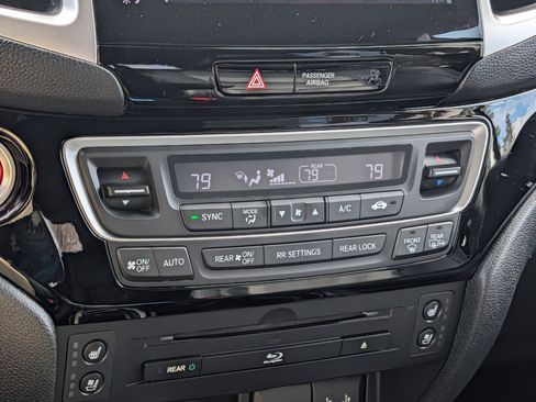 Used 2016 Honda Pilot Elite image 23