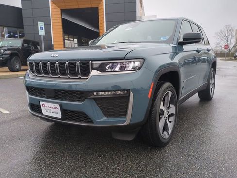 New 2026 Jeep Grand Cherokee Limited w/ Trailer Tow Package AWD/4WD image 8