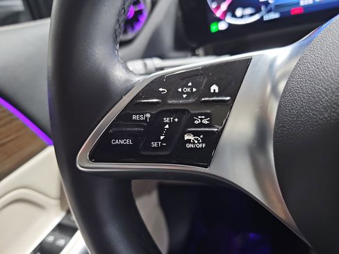 Certified 2025 Mercedes-Benz GLA 250 image 18