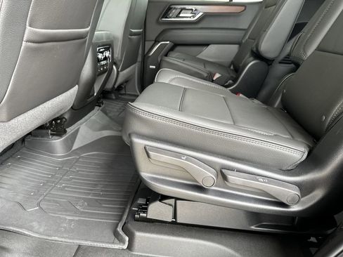 New 2026 GMC Yukon Denali w/ Denali Reserve Package AWD/4WD image 32