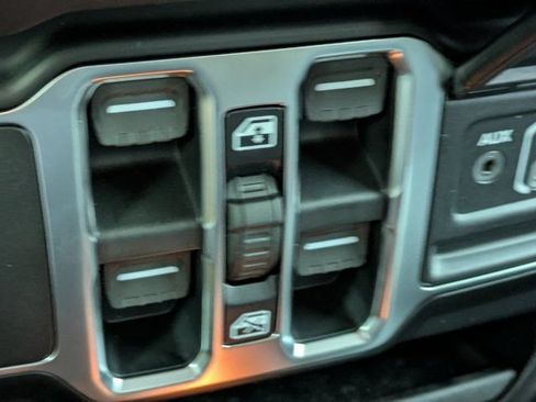 New 2026 Jeep Wrangler Unlimited Sahara w/ Technology Group AWD/4WD image 20