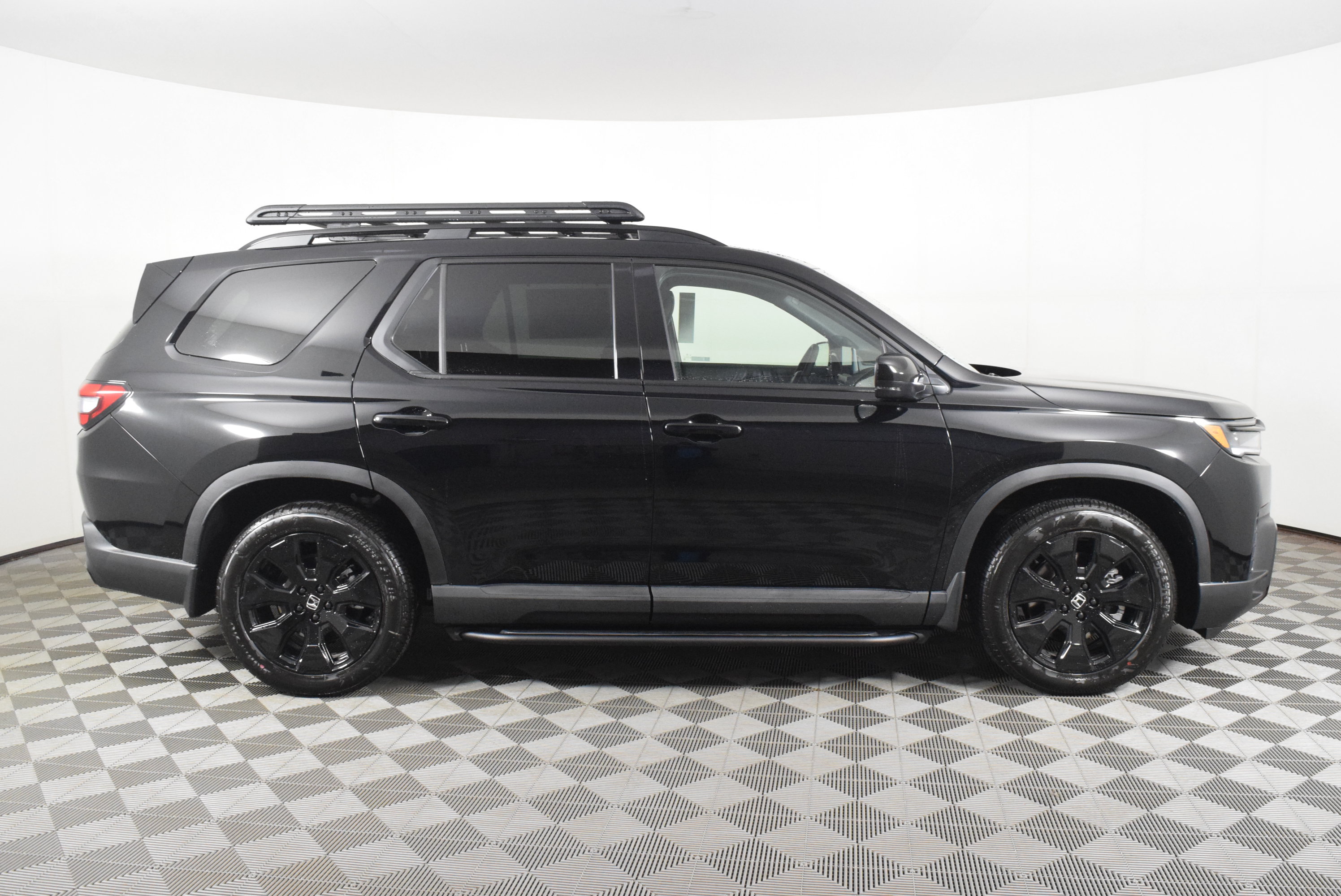 New 2026 Honda Pilot Black Edition image 5