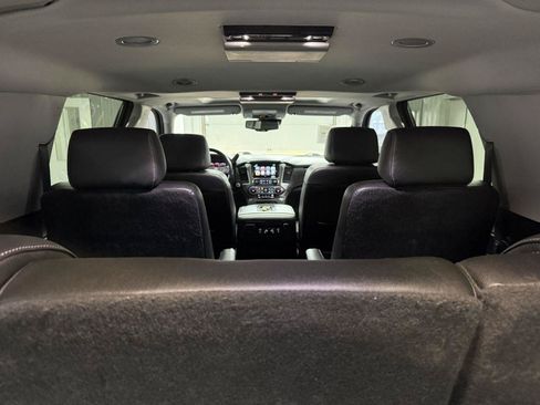 Used 2020 Chevrolet Suburban LT AWD/4WD image 40