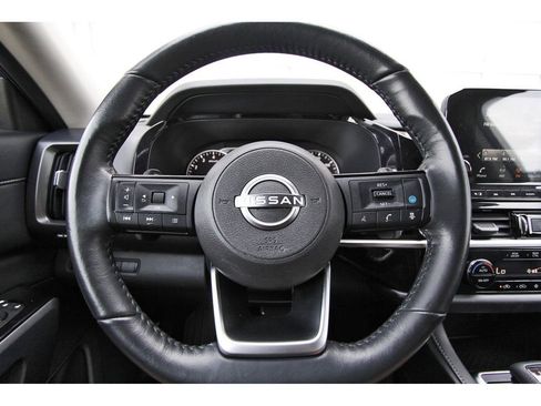 Used 2022 Nissan Pathfinder SL FWD image 14