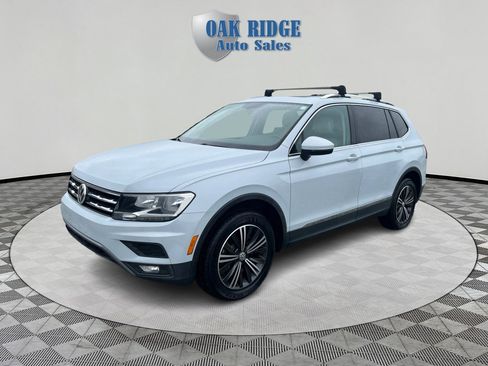 Used 2018 Volkswagen Tiguan SEL image 1