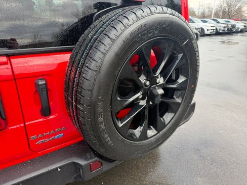 Used 2025 Jeep Wrangler Sahara image 20