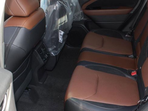 New 2026 Subaru Forester Touring AWD/4WD image 18
