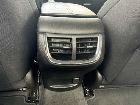 Used 2024 Chevrolet Malibu LT image 9