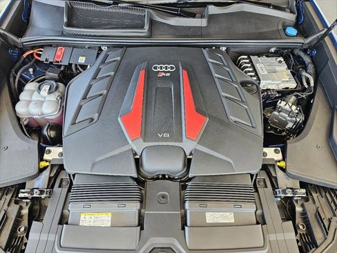 New 2026 Audi RS Q8 performance image 8
