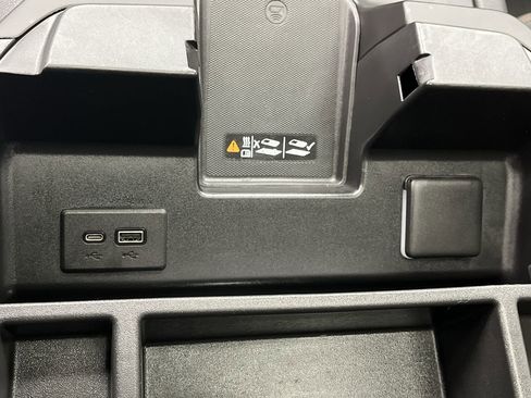 Certified 2023 GMC Sierra 1500 AT4 w/ AT4 Preferred Package image 28