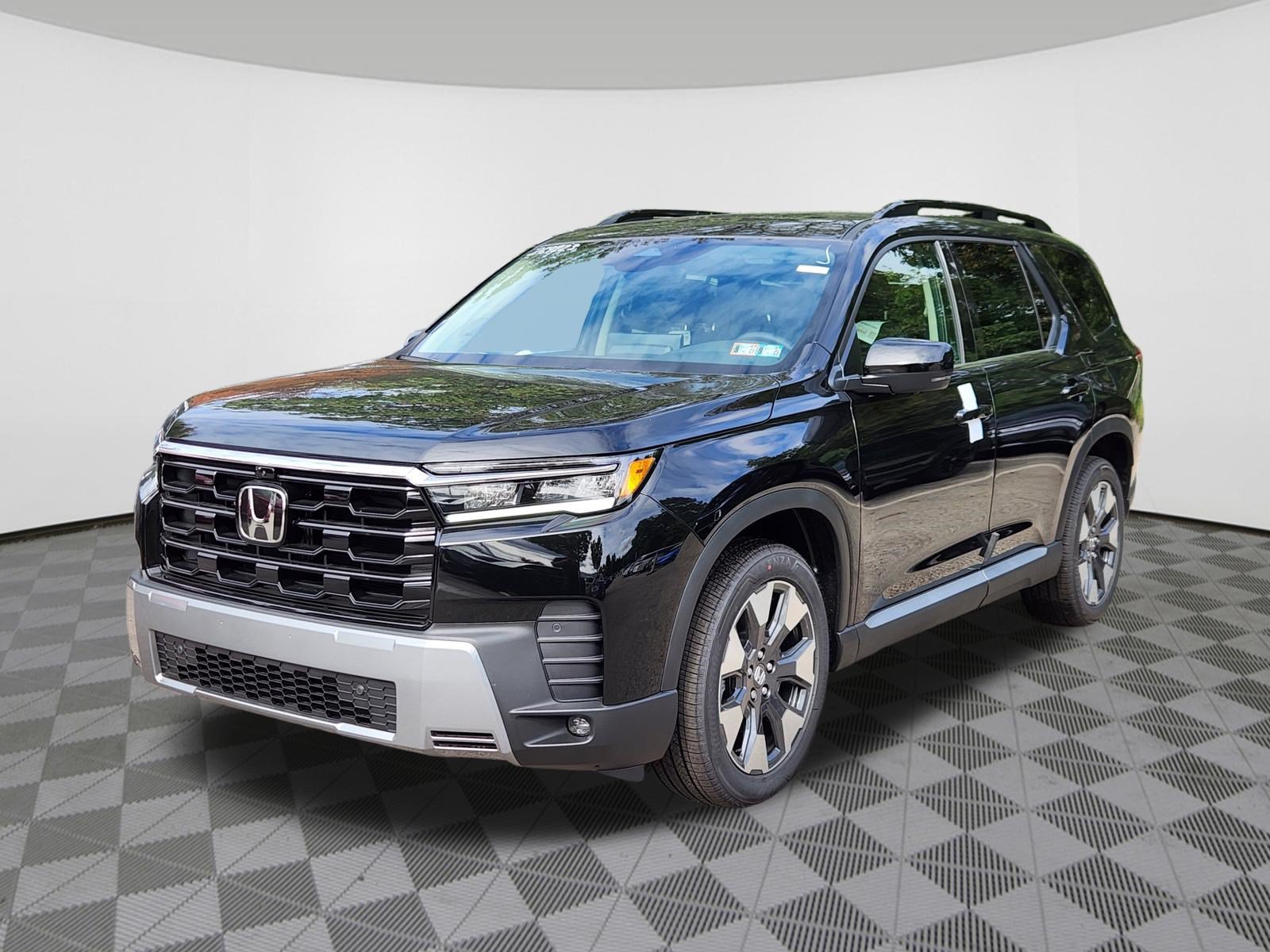 New 2026 Honda Pilot Touring image 2