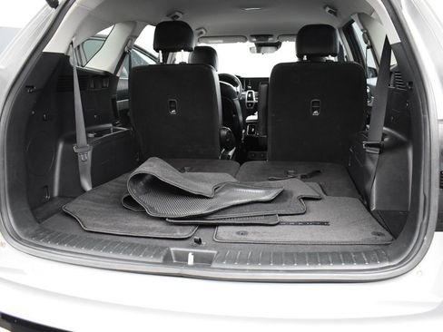 Certified 2022 Kia Sorento EX image 25