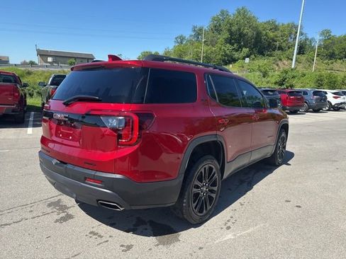 Used 2023 GMC Acadia SLE w/ Driver Convenience Package AWD/4WD image 8