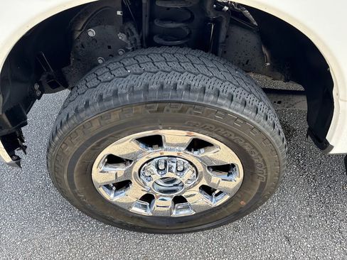 Used 2024 Ford F250 Lariat w/ Chrome Package image 12