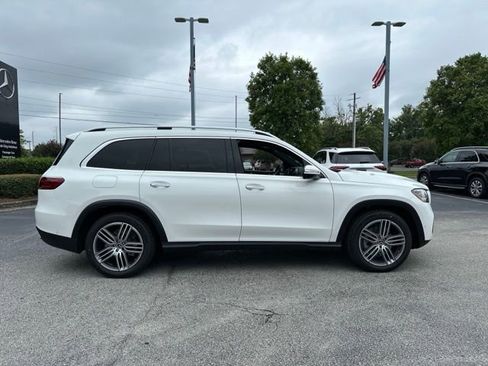 Used 2025 Mercedes-Benz GLS 450 4MATIC image 5