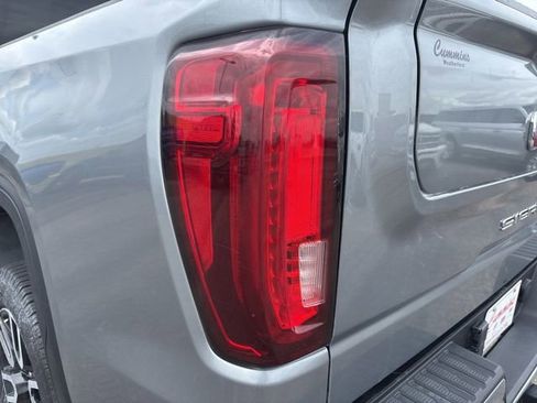 Used 2023 GMC Sierra 1500 AT4 w/ AT4 Premium Package AWD/4WD image 11