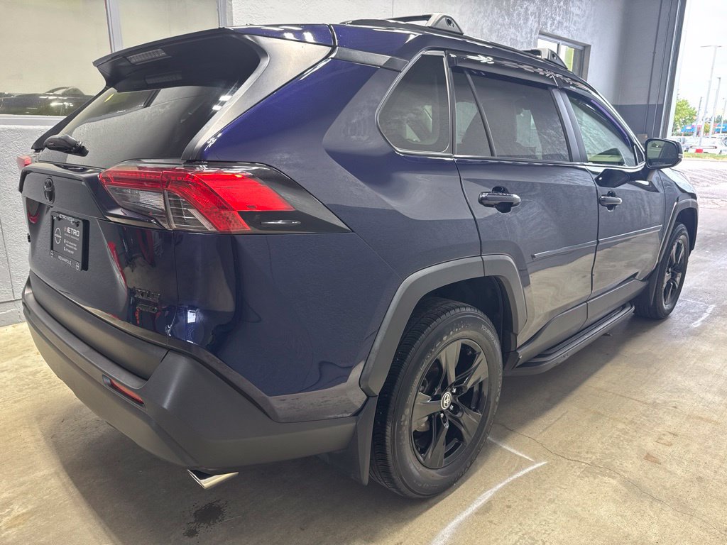 Used 2020 Toyota RAV4 XLE w/ Convenience Package AWD/4WD image 3