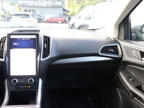 Used 2024 Ford Edge SEL AWD/4WD image 18