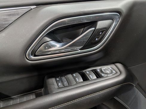 Used 2021 GMC Yukon SLT w/ SLT Luxury Plus Package image 30