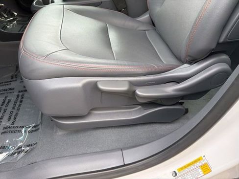 Used 2021 Chevrolet Bolt Premier image 30