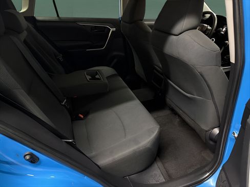 Used 2019 Toyota RAV4 LE w/ All Weather Liner Package AWD/4WD image 14
