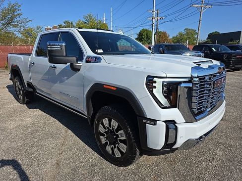New 2026 GMC Sierra 3500 Denali w/ Denali Reserve Package AWD/4WD image 1