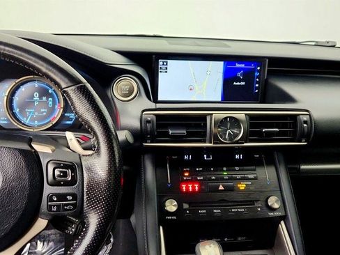 Used 2018 Lexus IS 300 F Sport w/ F Sport Package image 17